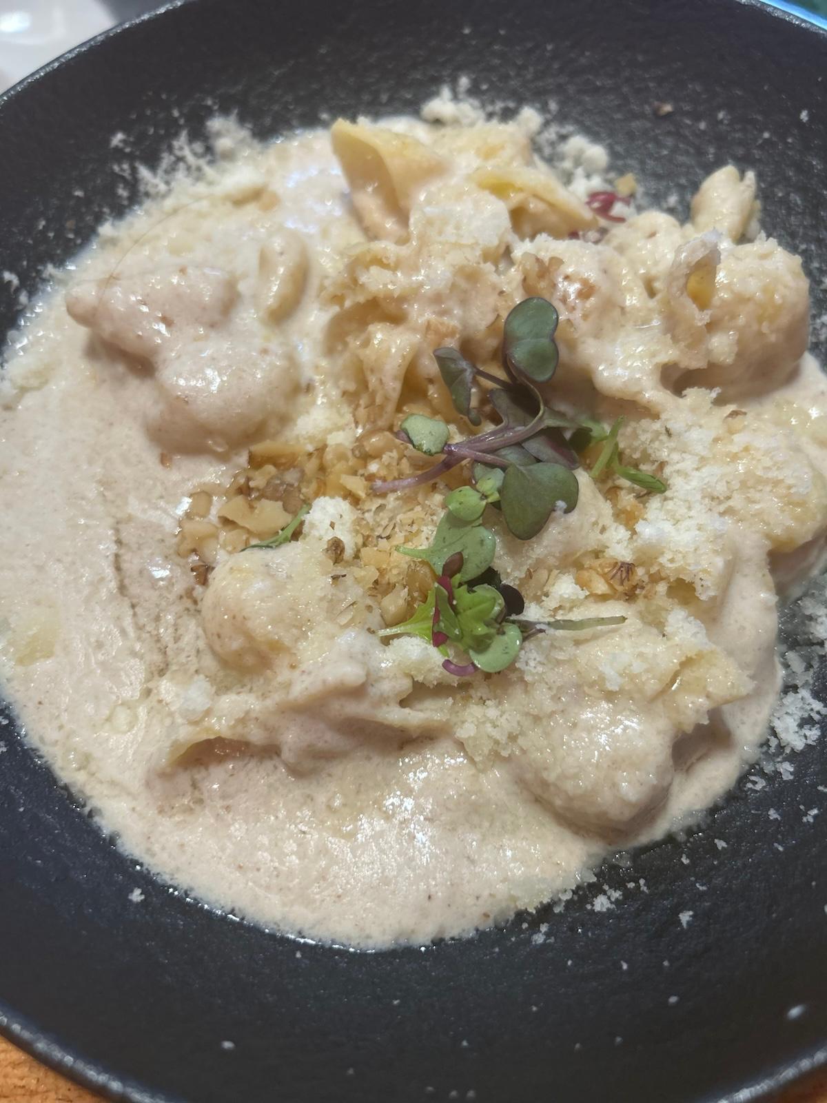 Saquitos de pera y gorgonzola